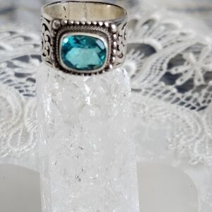Women's 925 Sarda Blue Topaz Ring with Detailed Sides